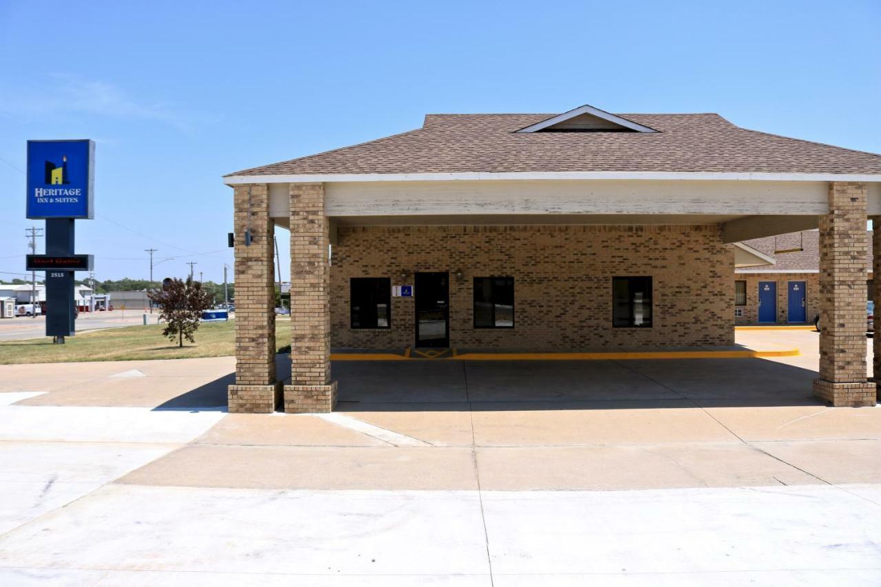 Heritage Inn & Suites El Dorado Exterior photo